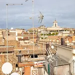 Pantheon Apartment With Terrace