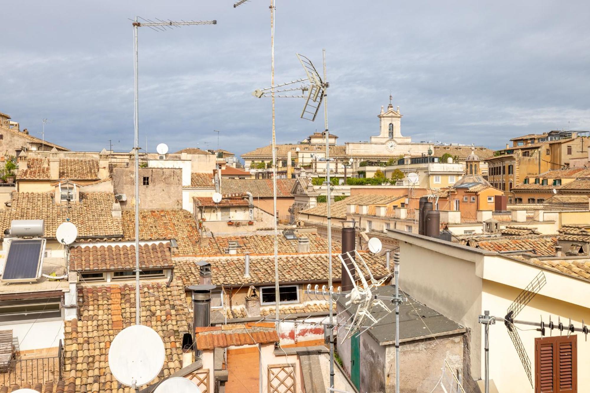 Apartment Pantheon With Terrace