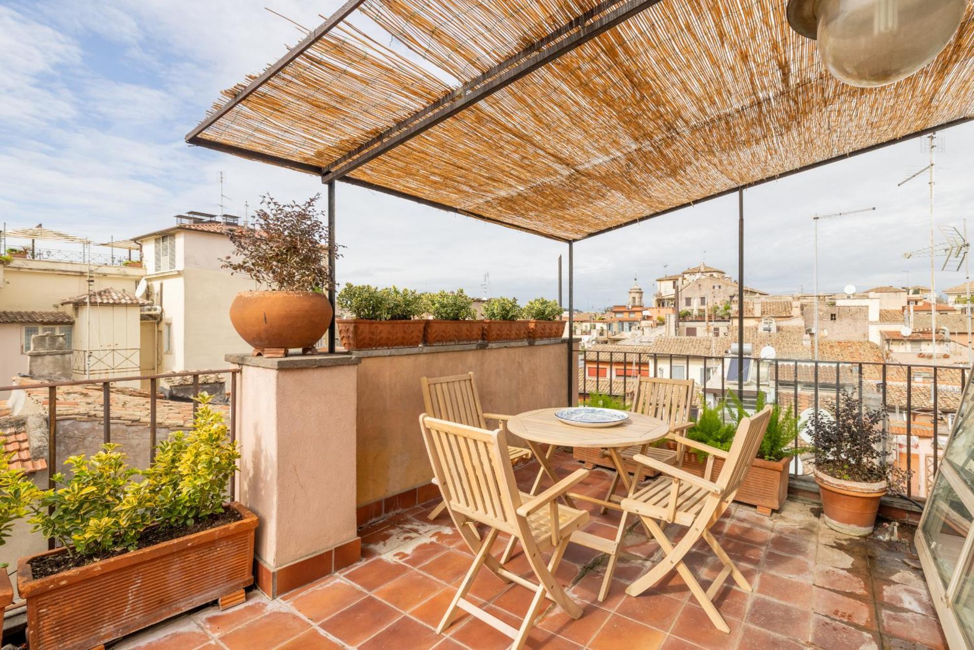 Pantheon With Terrace Apartment *